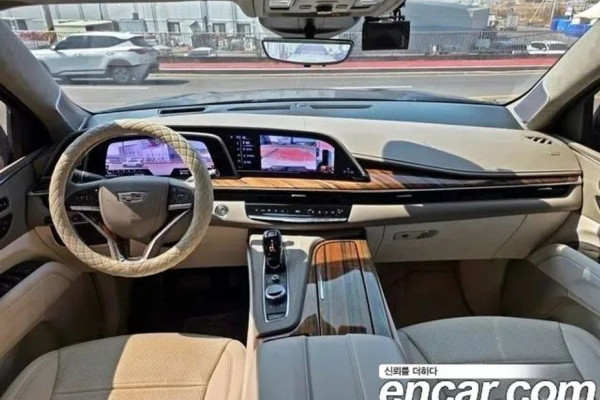 2022 Cadillac Escalade с пробегом 26 305 км