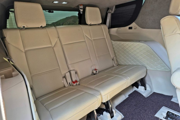 2022 Cadillac Escalade с пробегом 26 305 км