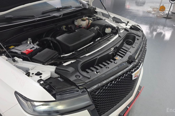 2023 Cadillac Escalade с пробегом 11 775 км