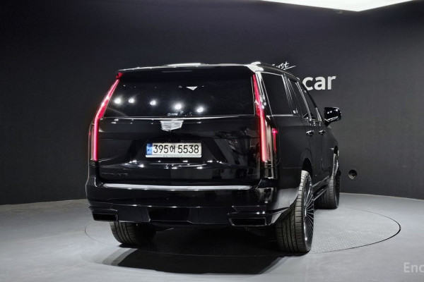 2022 Cadillac Escalade с пробегом 27 583 км