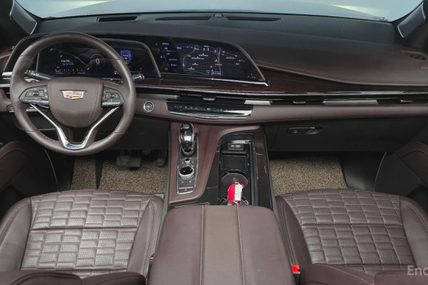 2023 Cadillac Escalade с пробегом 11 775 км