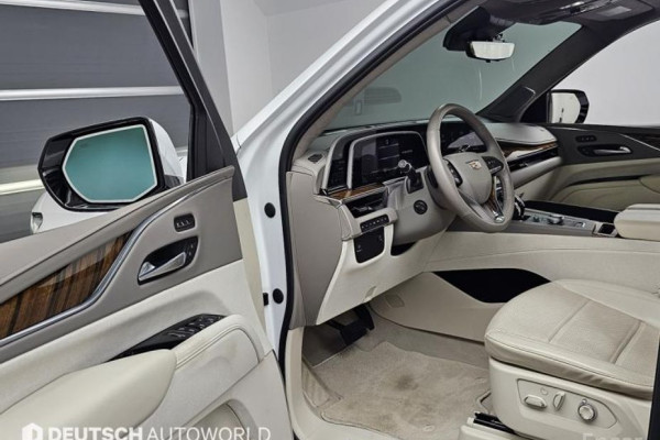 2023 Cadillac Escalade с пробегом 30 833 км