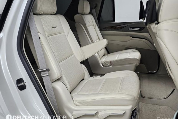 2023 Cadillac Escalade с пробегом 30 833 км