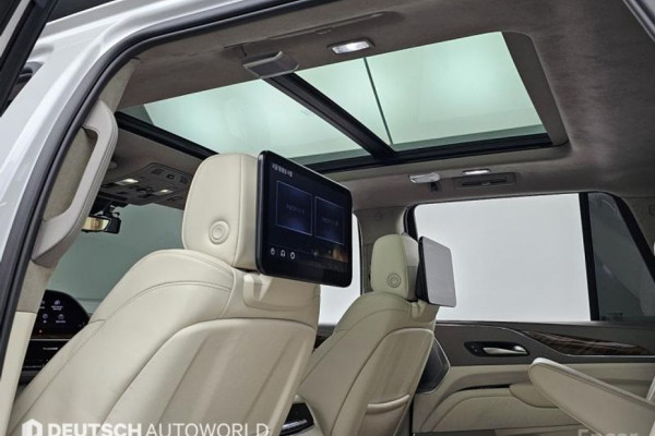 2023 Cadillac Escalade с пробегом 30 833 км