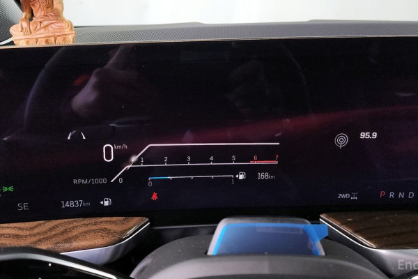 2025 Cadillac Escalade с пробегом 14 837 км