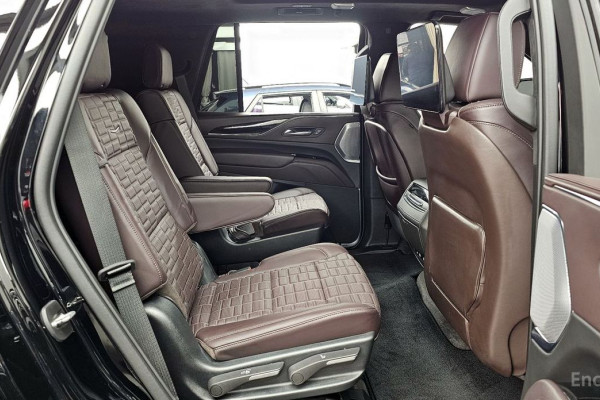 2022 Cadillac Escalade с пробегом 90 909 км