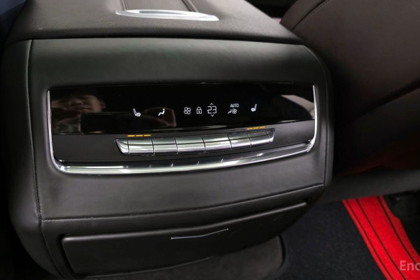 2023 Cadillac Escalade с пробегом 33 678 км