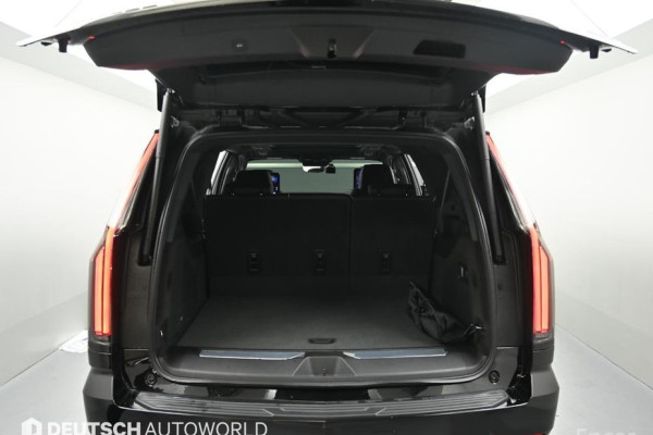 2025 Cadillac Escalade с пробегом 3 935 км