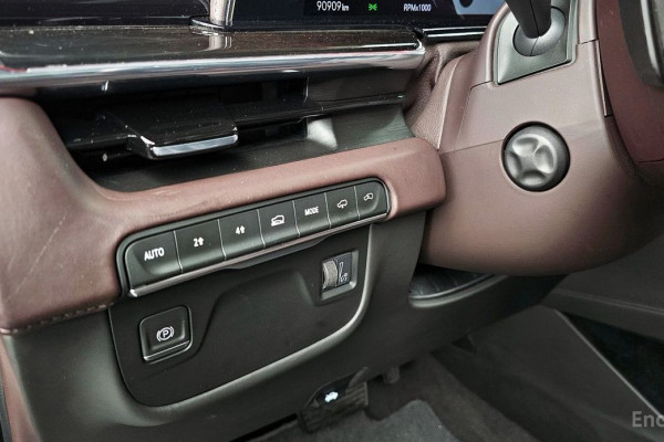 2022 Cadillac Escalade с пробегом 90 909 км