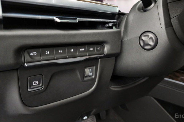 2025 Cadillac Escalade с пробегом 14 837 км