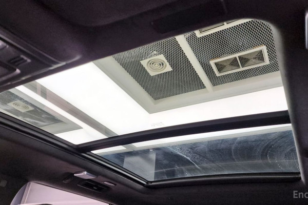 2025 Cadillac Escalade с пробегом 14 837 км