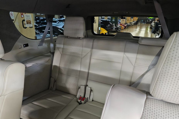 2022 Cadillac Escalade с пробегом 35 613 км