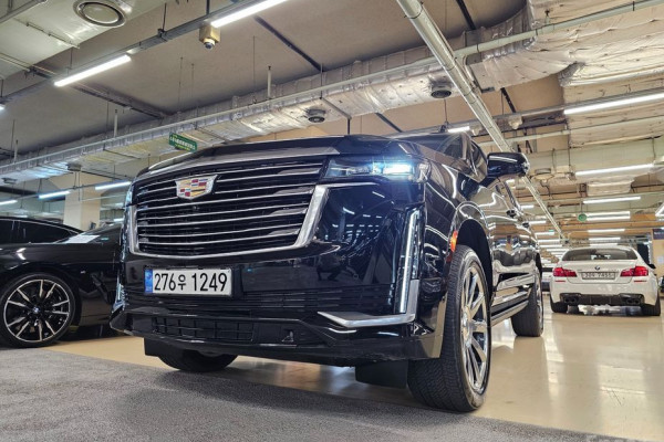 2022 Cadillac Escalade с пробегом 35 613 км