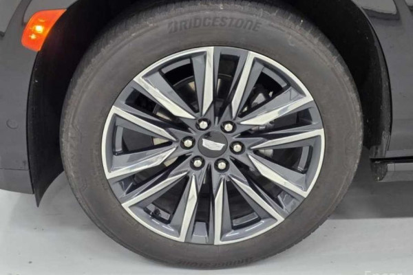 2023 Cadillac Escalade с пробегом 16 334 км