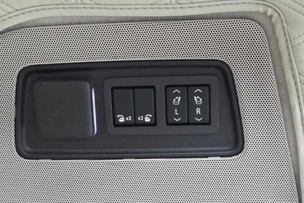 2023 Cadillac Escalade с пробегом 16 334 км