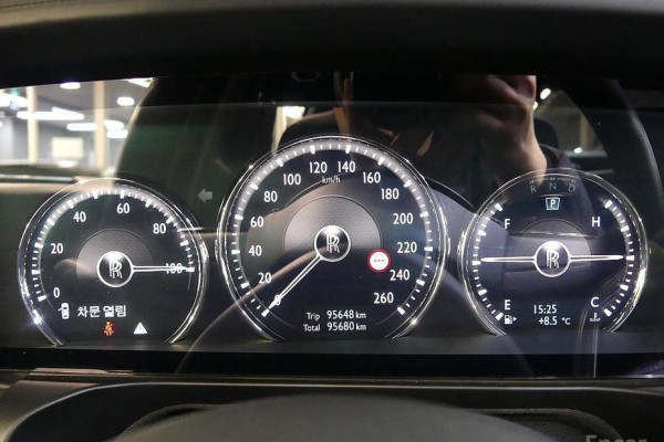 2021 Rolls-Royce Ghost с пробегом 96 000 км