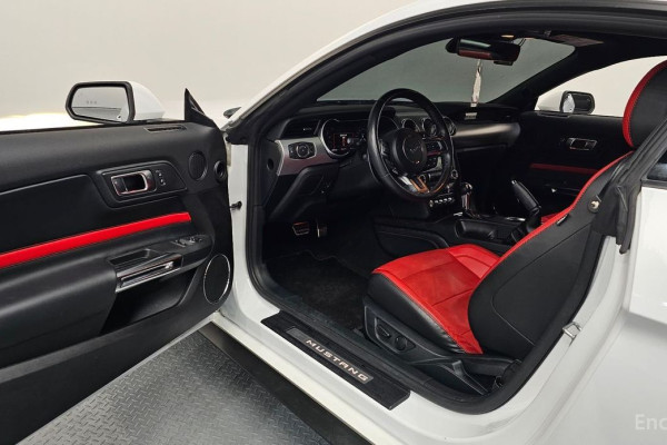 2022 Ford Mustang с пробегом 39 784 км