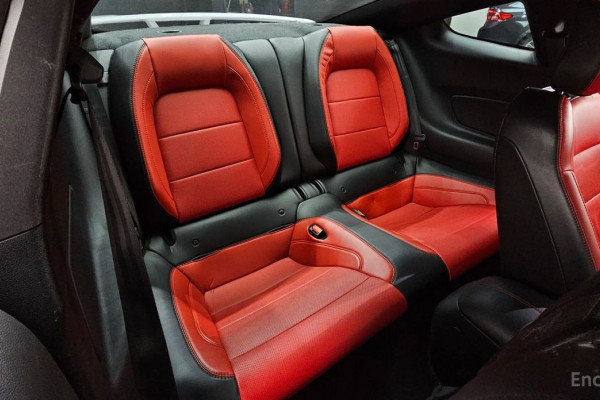 2022 Ford Mustang с пробегом 39 784 км