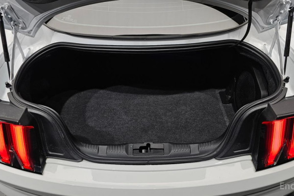 2022 Ford Mustang с пробегом 39 784 км