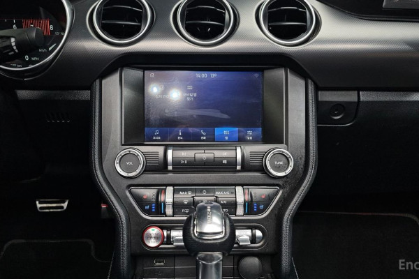 2022 Ford Mustang с пробегом 49 877 км