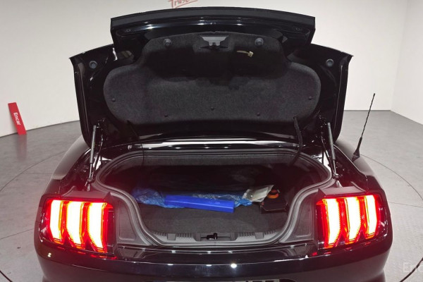 2022 Ford Mustang с пробегом 45 024 км