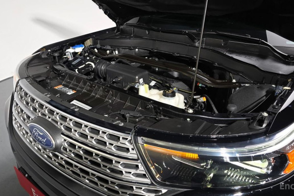 2023 Ford Explorer с пробегом 10 057 км