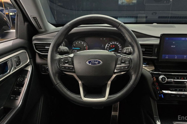 2022 Ford Explorer с пробегом 27 607 км