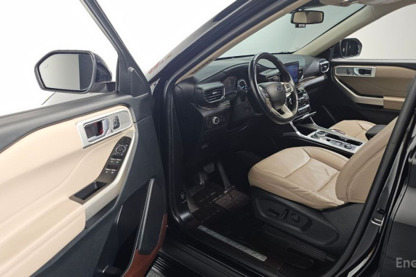 2022 Ford Explorer с пробегом 64 509 км