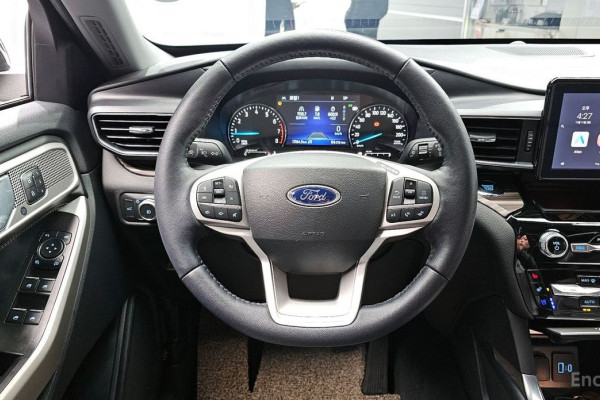 2022 Ford Explorer с пробегом 17 164 км