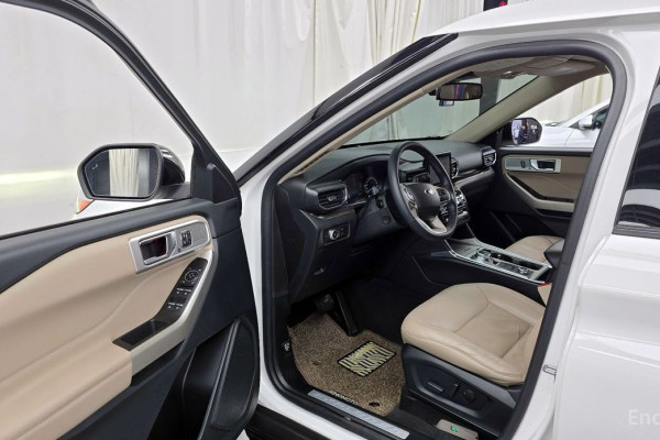 2022 Ford Explorer с пробегом 67 521 км