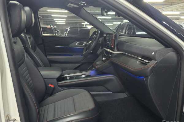 2024 Ford Explorer с пробегом 15 788 км