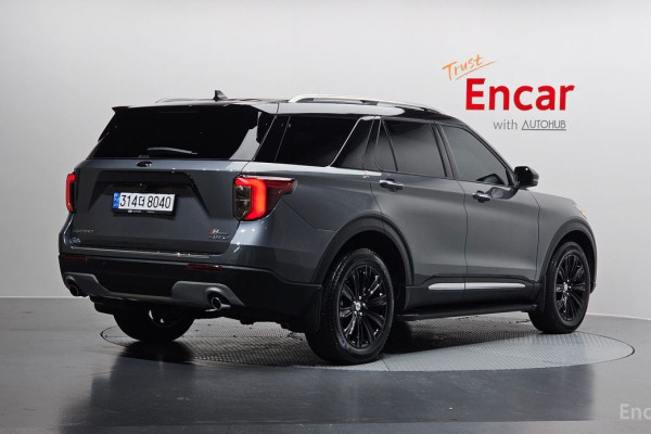 2023 Ford Explorer с пробегом 14 204 км