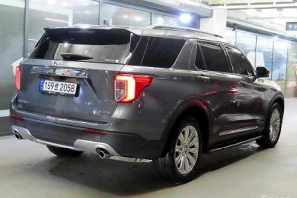 2023 Ford Explorer с пробегом 14 500 км