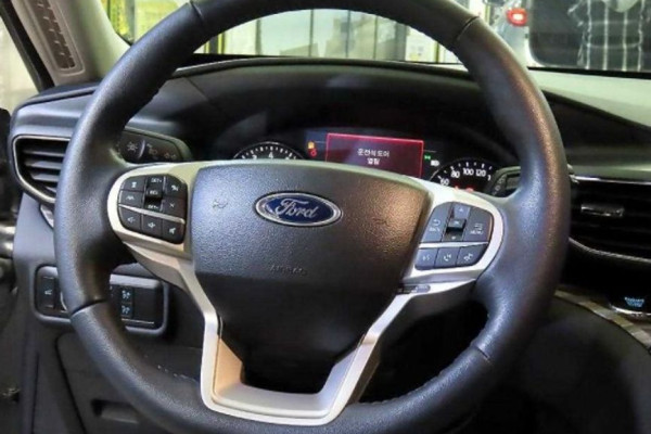 2023 Ford Explorer с пробегом 14 500 км