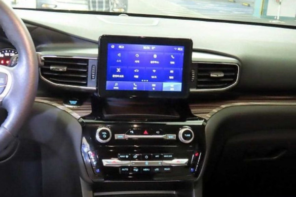 2023 Ford Explorer с пробегом 14 500 км