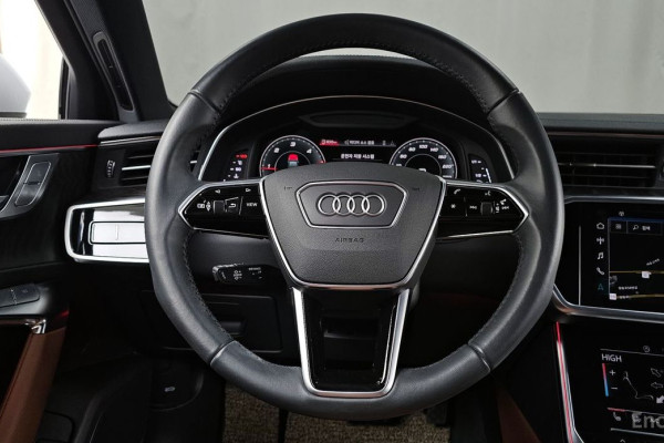 2021 Audi A6 с пробегом 30 722 км