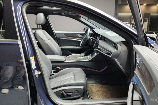 2021 Audi A6 с пробегом 54 045 км