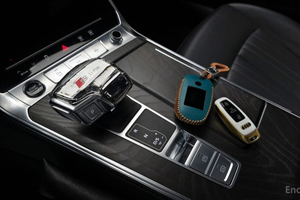 2022 Audi A6 с пробегом 64 005 км