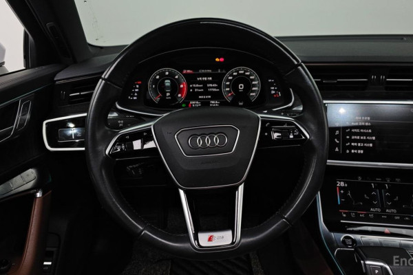 2021 Audi A6 с пробегом 83 818 км