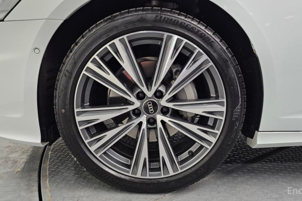 2023 Audi A6 с пробегом 15 702 км