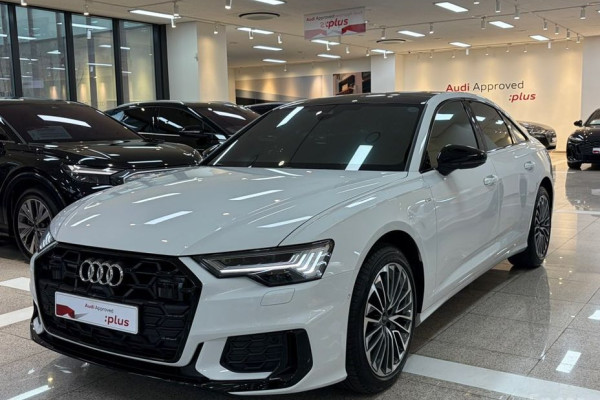 2025 Audi A6 с пробегом 15 729 км