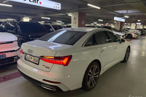 2022 Audi A6 с пробегом 36 995 км