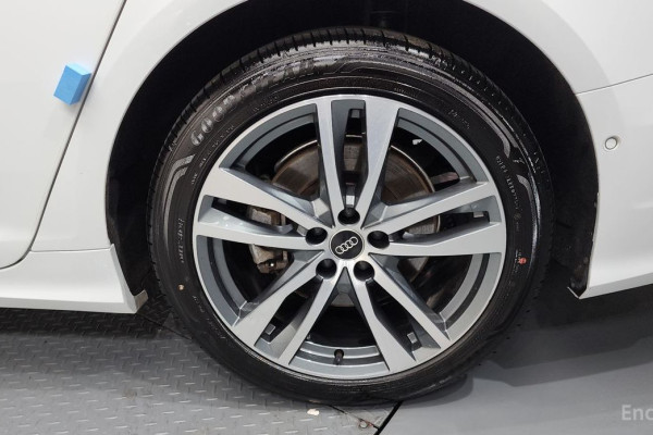 2022 Audi A6 с пробегом 98 924 км