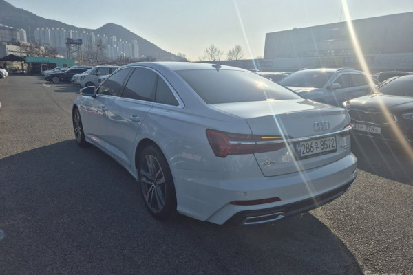 2023 Audi A6 с пробегом 40 645 км