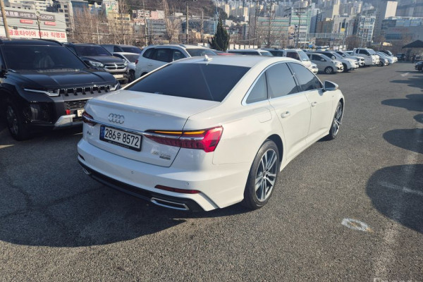 2023 Audi A6 с пробегом 40 645 км