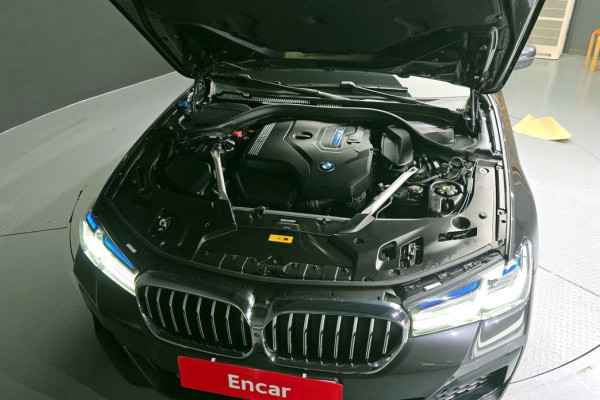 2021 BMW 5 серии с пробегом 81 076 км