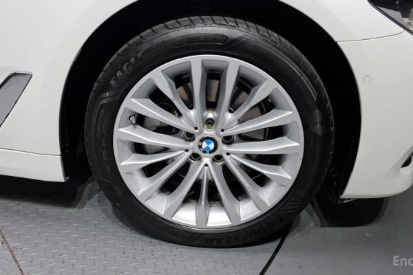 2020 BMW 5 серии с пробегом 60 979 км