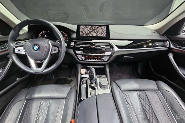 2020 BMW 5 серии с пробегом 60 979 км