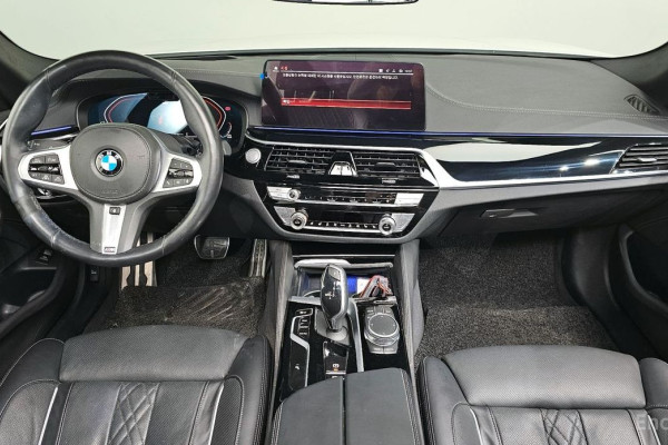 2021 BMW 5 серии с пробегом 109 237 км