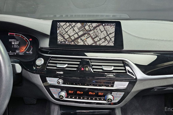 2020 BMW 5 серии с пробегом 60 979 км